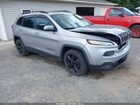 2018 Jeep Cherokee Latitude Fwd Silver vin: 1C4PJLCB1JD595624