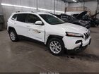 2016 Jeep Cherokee Latitude White vin: 1C4PJLCBXGW281385