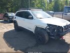 2017 Jeep Cherokee Trailhawk 4x4 White vin: 1C4PJMBS7HW632391