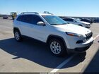 2018 Jeep Cherokee Latitude 4x4 White vin: 1C4PJMCB3JD528609