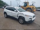 2018 Jeep Cherokee Latitude Plus 4x4 White vin: 1C4PJMLB2JD505466