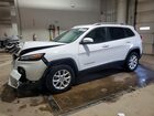 2018 Jeep Cherokee Latitude Plus White vin: 1C4PJMLX2JD539421