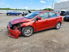 2018 Ford Focus Se Red vin: 1FADP3K22JL308905