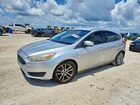 2018 Ford Focus Se Silver vin: 1FADP3K24JL326788