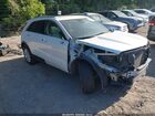 2022 Cadillac Xt4 Awd Luxury White vin: 1GYFZBR46NF167804