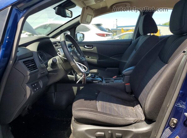 1N4CZ1CV2PC561444 2023 NISSAN LEAF Синий Вид салона спереди