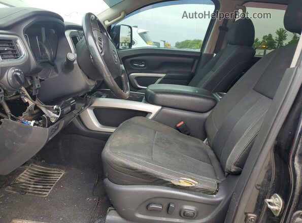 1N6BA1F47HN521802 2017 NISSAN TITAN Black Widok deski rozdzielczej