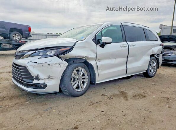 2026 TOYOTA SIENNA XLE 7 PASSENGER