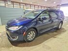 2018 Chrysler Pacifica Touring L Blue vin: 2C4RC1BG0JR127630