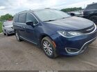 2018 Chrysler Pacifica Touring L Blue vin: 2C4RC1BG1JR114160