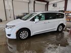 2018 Chrysler Pacifica Touring L White vin: 2C4RC1BG1JR269789