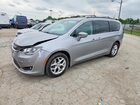 2017 Chrysler Pacifica Touring L Silver vin: 2C4RC1BG2HR777117