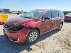 2018 Chrysler Pacifica Touring L Maroon vin: 2C4RC1BG4JR217282