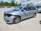 2018 Chrysler Pacifica Touring L Silver vin: 2C4RC1BG4JR356067