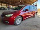 2022 Chrysler Pacifica Touring L Burgundy vin: 2C4RC1BG5NR220102