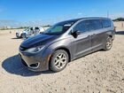2017 Chrysler Pacifica Touring Gray vin: 2C4RC1BG6HR779968