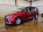 2020 Chrysler Pacifica Touring L Maroon vin: 2C4RC1BG7LR105997