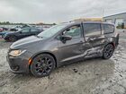 2020 Chrysler Pacifica Touring Gray vin: 2C4RC1BG7LR111301