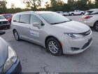 2020 Chrysler Pacifica Touring L Cream vin: 2C4RC1BG7LR204917