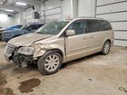 2016 Chrysler Town & Country Touring Gold vin: 2C4RC1BG9GR174194