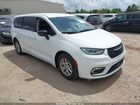 2024 Chrysler Pacifica Touring L White vin: 2C4RC1BGXRR116212
