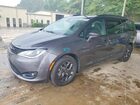 2018 Chrysler Pacifica Touring L Plus Gray vin: 2C4RC1EG1JR293702