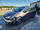 2020 Chrysler Pacifica Touring L Plus Gray vin: 2C4RC1EG9LR286550