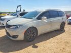2020 Chrysler Pacifica Touring White vin: 2C4RC1FG1LR173500