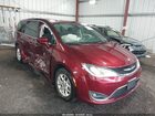 2020 Chrysler Pacifica Touring Burgundy vin: 2C4RC1FG1LR233159