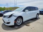 2018 Chrysler Pacifica Touring Plus White vin: 2C4RC1FG2JR157111