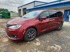 2018 Chrysler Pacifica Touring Plus Burgundy vin: 2C4RC1FG3JR339531