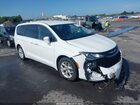 2018 Chrysler Pacifica Touring Plus White vin: 2C4RC1FG4JR125759