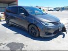 2020 Chrysler Pacifica Touring Gray vin: 2C4RC1FG5LR100422