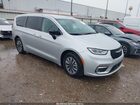 2024 Chrysler Pacifica Hybrid Select Серебряный vin: 2C4RC1S7XRR150022