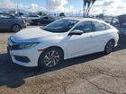 2018 Honda Civc Белый vin: 2HGFC2F76JH511888