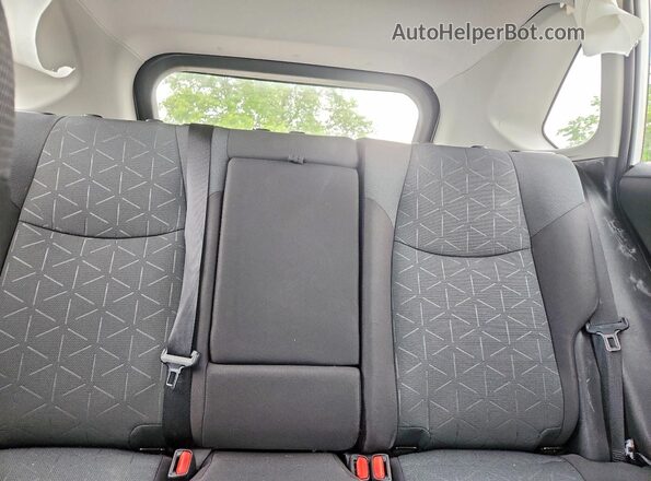 2T3RWRFV6RW245293 2024 TOYOTA RAV4 White Widok tylnych siedzeń