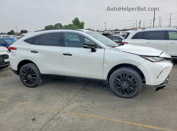 JTEAAAAHXRJ185172 2024 TOYOTA VENZA White Вид спереду