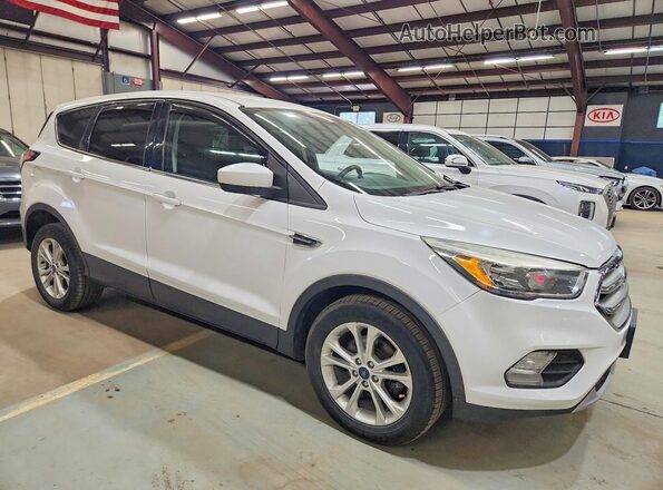 1FMCU0GDXHUB03212 2017 FORD ESCAPE Белый Вид спереди