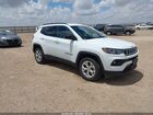 2024 Jeep Compass Latitude 4x4 White vin: 3C4NJDBN3RT138585