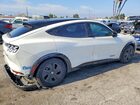 2021 Ford Mustang Mach-e California Route 1 Белый vin: 3FMTK2R72MMA10398
