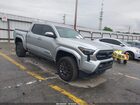 2025 Toyota Tacoma Double Cab/sr5/trd Sport Silver vin: 3TYKB5FNXST017377