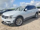 2018 Volkswagen Tiguan Gray vin: 3VV0B7AX8JM104105