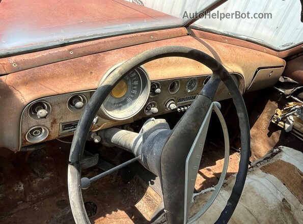 B1MP140147 1951 FORD CUSTOM Brown Rear seats view