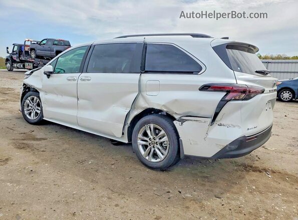 2026 TOYOTA SIENNA XLE 7 PASSENGER