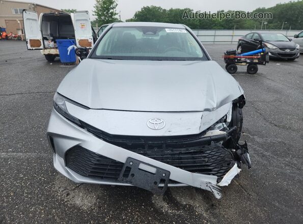 4T1DAACK1SU156993 2025 TOYOTA CAMRY Silver Widok wnętrza 360 stopni