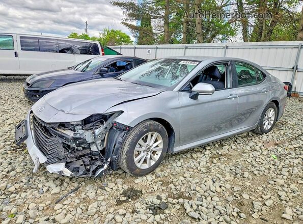 4T1DAACK1SU156993 2025 TOYOTA CAMRY Silver Przód lewy