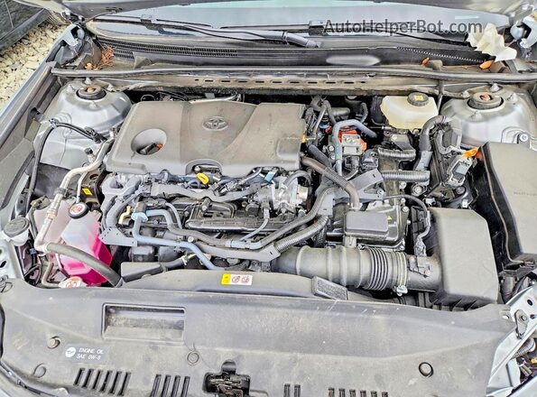 4T1DAACK1SU156993 2025 TOYOTA CAMRY Silver Widok wnętrza z tyłu