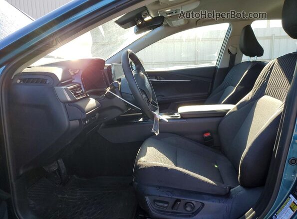4T1DAACK3SU157076 2025 TOYOTA CAMRY Turquoise Սալոնի դիմացի տեսք