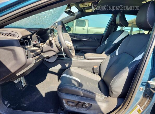 4T1DAACK3SU175951 2025 TOYOTA CAMRY Blue Vista interior delantera