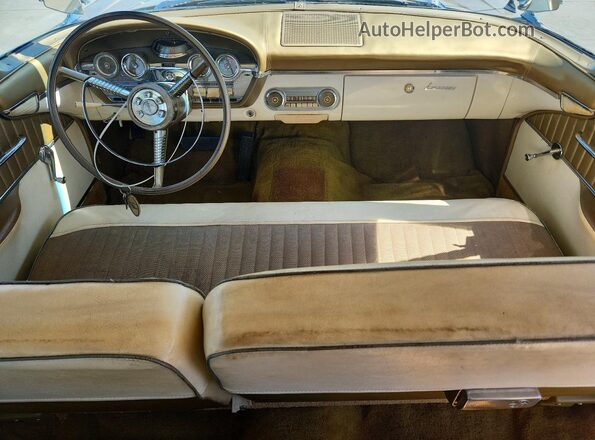 X8SX704466 1958 FORD SADAN Tan Widok zestawu wskaźników